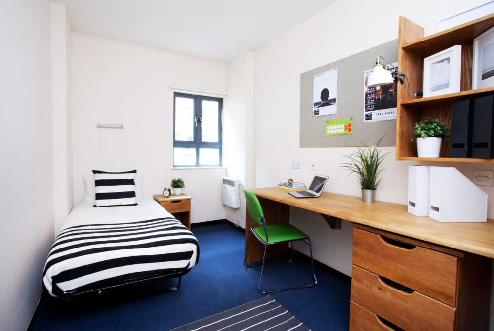 Over-18 Summer University Residence at ELC Bristol